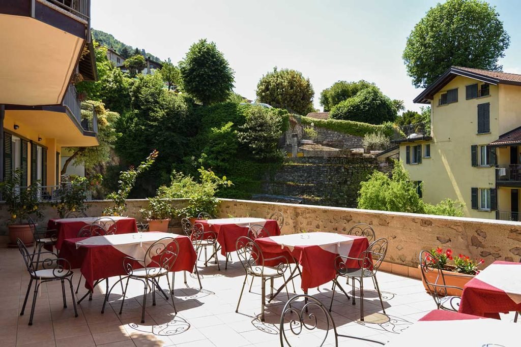 terrace-breakfasts3